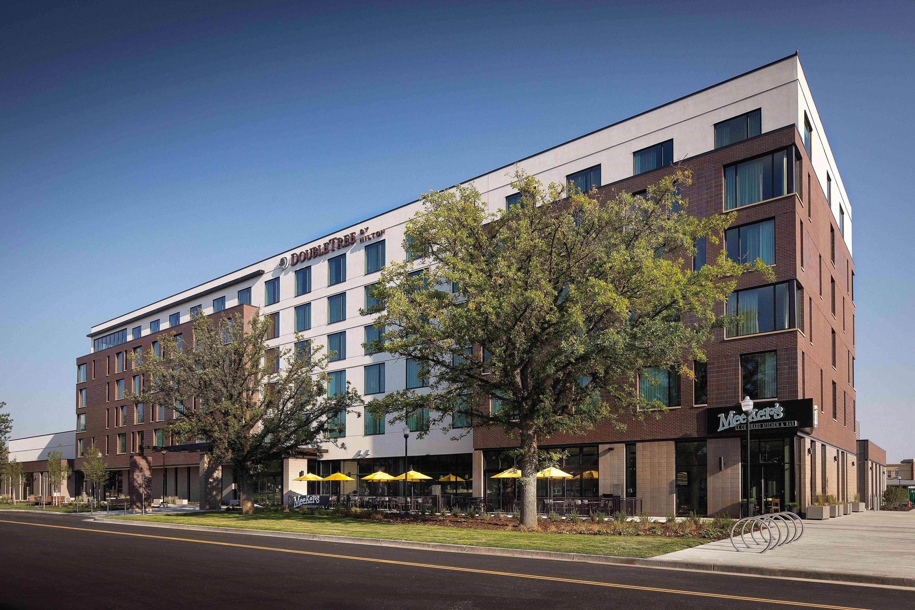 Doubletree By Hilton Greeley At Lincoln Park Hotel Exterior photo